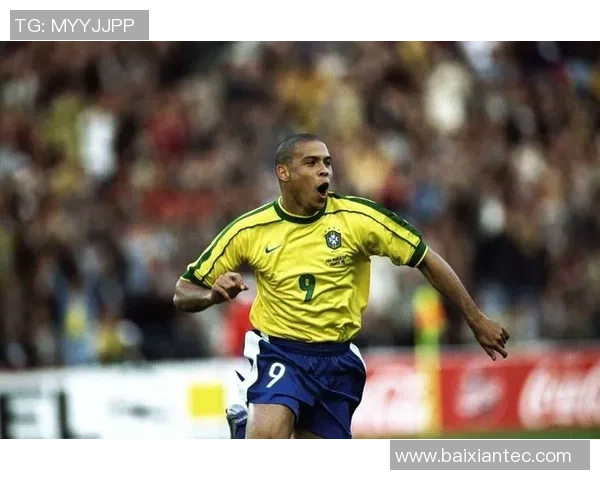 足球场上的领袖风范:那些成为队长的足球明星们的传奇故事 足球场上的领袖风范:那些成为队长的足球明星们的传奇故事